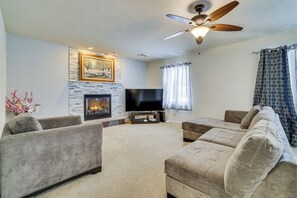 House (3 Bedrooms) | Interior