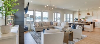 Waterfront Alexander City Home w/ Private Dock!