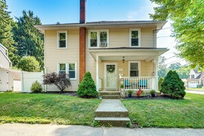 House (3 Bedrooms) | Interior - 10 Mi to Hersheypark: Updated Family Retreat! (Annville)