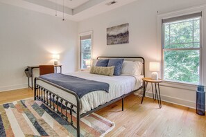 House (4 Bedrooms) | Interior - Black Mountain Hideaway w/ Hot Tub & Pool Table! (Black Mountain)