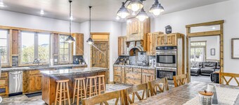 Spacious Afton Home: Patio, Grill & Mountain Views