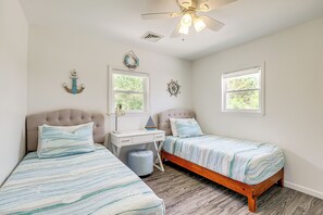 House (2 Bedrooms) | Interior - Little Egg Harbor Township Retreat w/ Private Dock (Tuckerton)