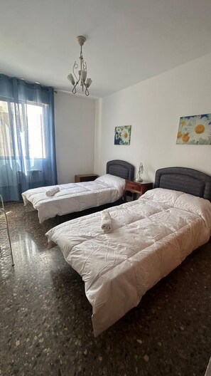 3 bedrooms, iron/ironing board