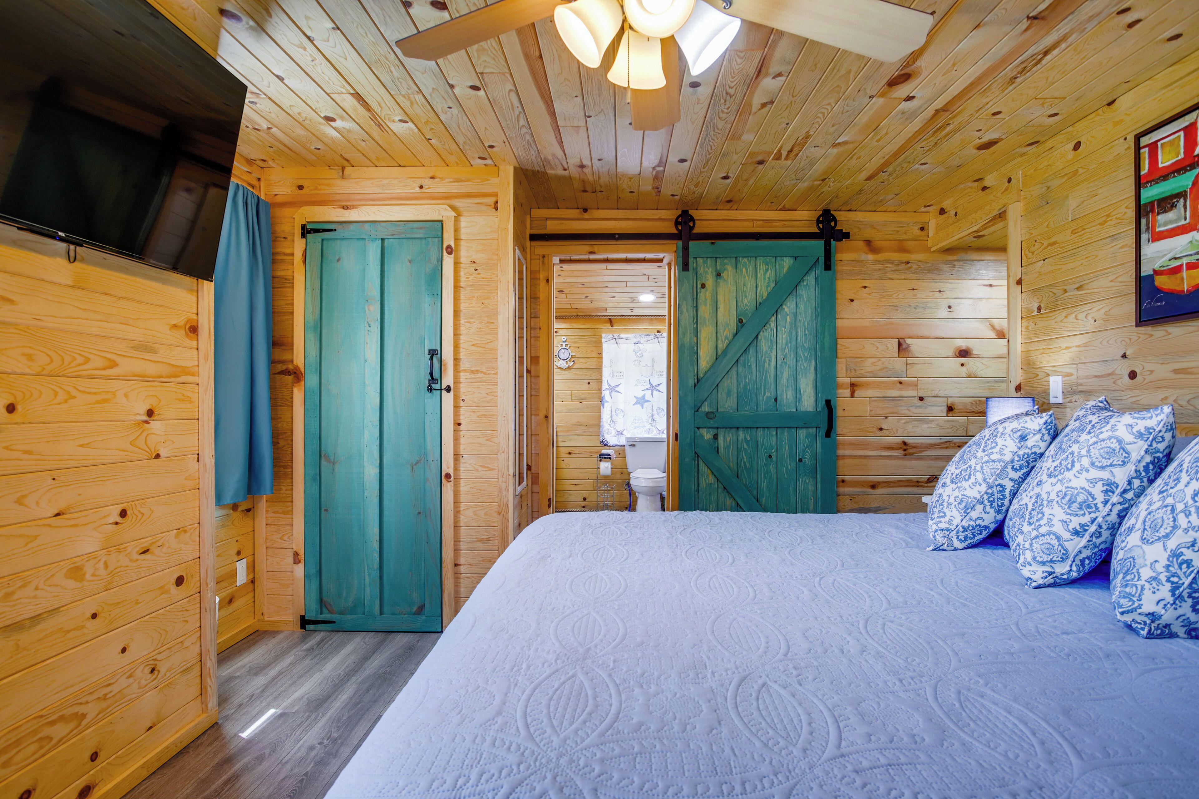 House (4 Bedrooms) | Interior