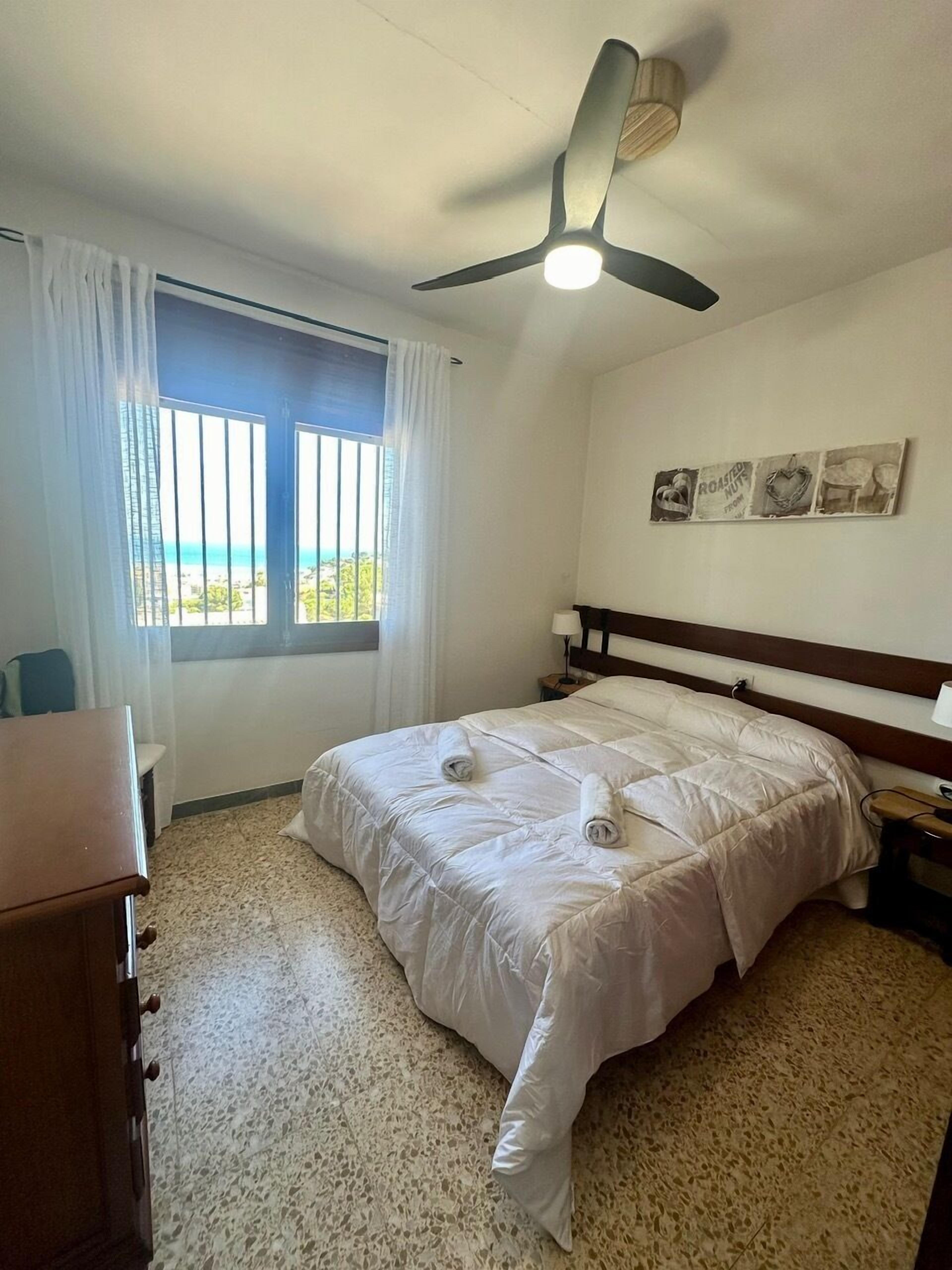 2 bedrooms, iron/ironing board, WiFi