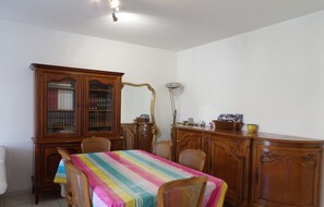 Dining - St Cyprien air-conditioned house with private pool (Saint-Cyprien)