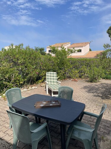 St Cyprien - Unique ground-floor apartment near the beach
