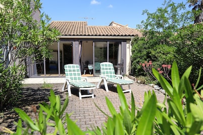 St Cyprien - Unique ground-floor apartment near the beach