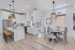 Cottage (3 Bedrooms) | Interior - Bird Feather 160tai - C (Port Aransas)