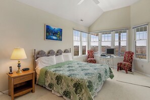 4 soverom, skrivebord, strykejern/-brett og wi-fi