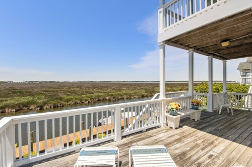 Skippers Landing: Canalfront | Private Boat Slip