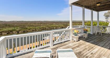 Skippers Landing: Canalfront | Private Boat Slip