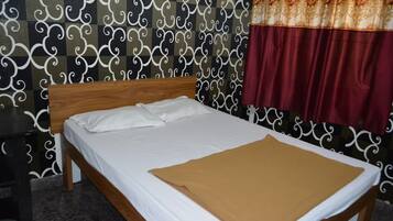 Deluxe Double Room | Free WiFi, bed sheets