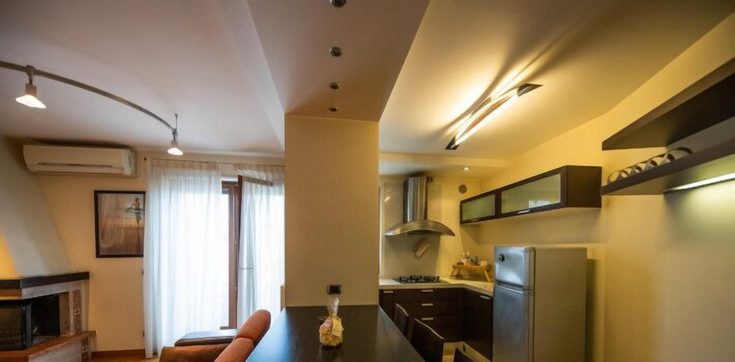 Appartement | Woonruimte | Een 35-inch flatscreentelevisie met digitale zenders