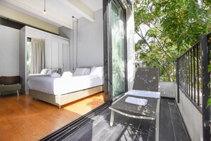 Terrace/patio - Sky 2BR Penthouse by HolyGuest (Tel Aviv)