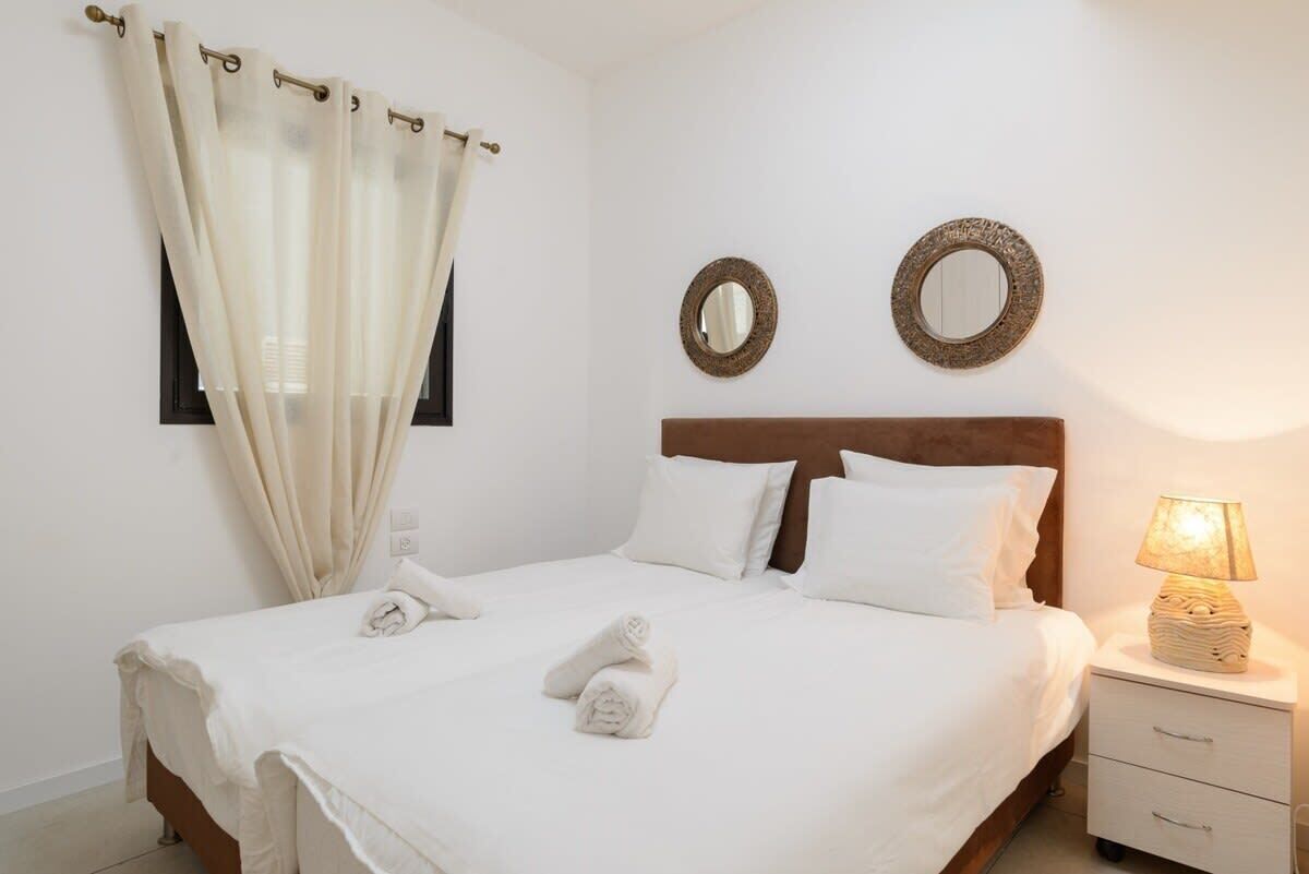 2 bedrooms, iron/ironing board, travel crib, WiFi