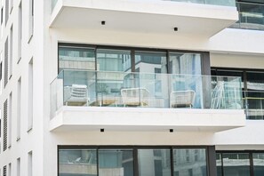 Exterior detail - Modern Sea View 3BR on Frishman Beach by HolyGuest (Tel Aviv)