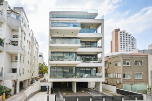 Exterior - Modern Sea View 3BR on Frishman Beach by HolyGuest (Tel Aviv)