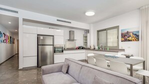 Unclassified image, 2 of 28, button - Mamma Mia 3BR in Frishman beach by HolyGuest (Tel Aviv-Yafo)