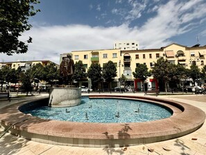 Pool - Cozy 1-bedroom apartment with WiFi, AC in welcoming Tiranë (Tiranë)