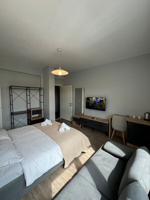 1 bedroom, iron/ironing board, WiFi - Cozy 1-bedroom apartment with WiFi, AC in welcoming Tiranë (Tiranë)