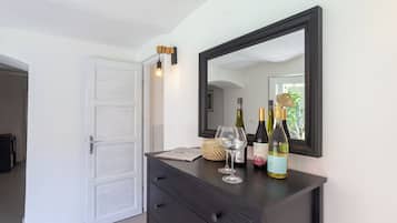 Family Townhome, Multiple Bedrooms (Country House Badacsony) | Interior