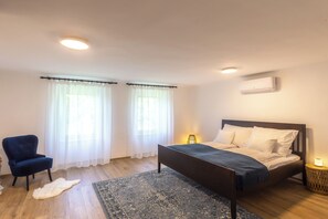 Casa de ciudad familiar, varias habitaciones (Country House Badacsony) | 1 habitación, tabla de planchar con plancha, wifi gratis y ropa de cama 