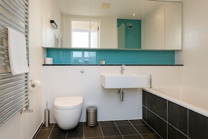 Superior appartement, 1 tweepersoonsbed | Badkamer