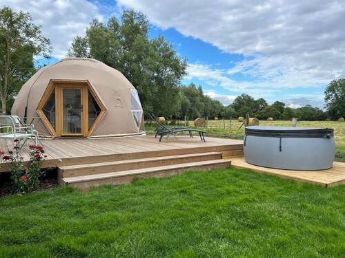 Geodesic dome with spa in the Baie de Somme