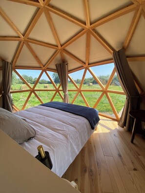 1 habitación y ropa de cama