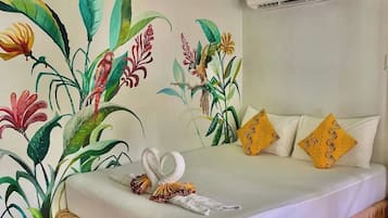 Habitación estándar con 2 camas individuales, balcón, vista al mar | Wifi gratis