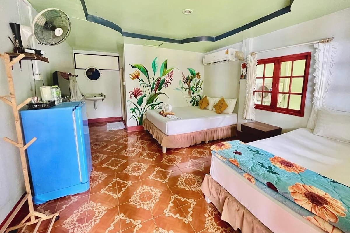 Chambre Standard avec lits jumeaux, balcon, vue mer
