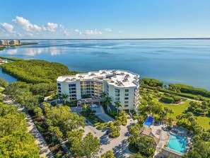 Exterior - Bayfront Beauty–Spacious Condo w Stunning Views: The Atrium #613 Condo by RVA (Longboat Key)