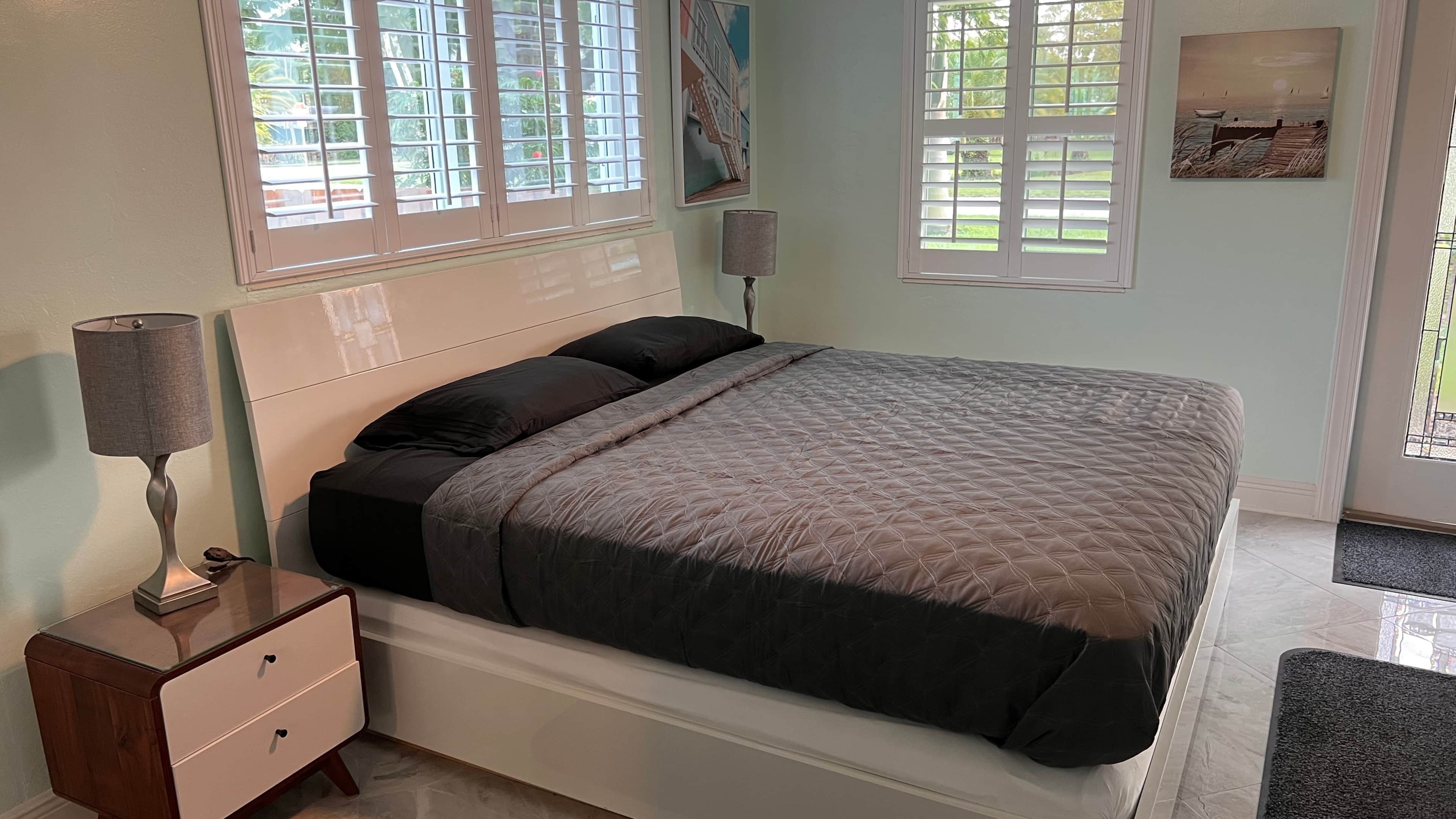 1 chambre, fer et planche à repasser, Wi-Fi gratuit, draps fournis