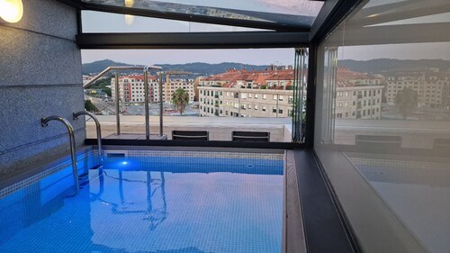 Espectacular Ático con Piscina en el Centro