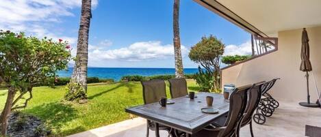 コンドミニアム 2 ベッドルーム | 屋外ダイニングエリア