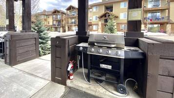 Kondominium, 2 kamar tidur | Area BBQ/piknik