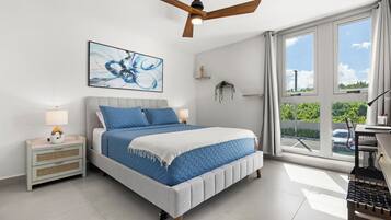 3 habitaciones, caja de seguridad en la habitación y escritorio