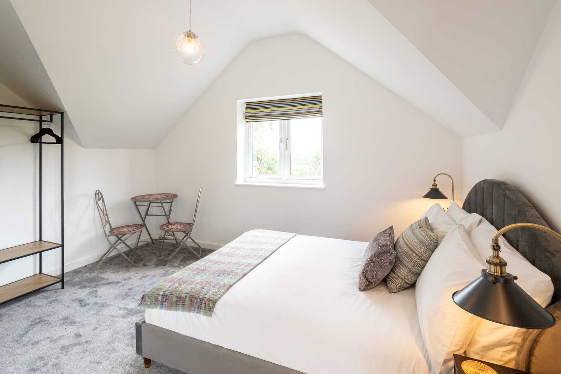 2 bedrooms, desk, free WiFi, bed sheets