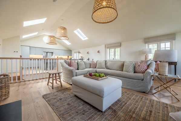 TV, fireplace - Garden Cottage (Brancaster), Brancaster, Norfolk (Brancaster)