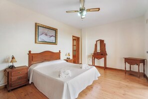 3 Schlafzimmer, Bügeleisen/Bügelbrett, kostenloses WLAN, Bettwäsche