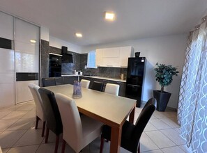 Apartment (Apartments Lucija & Andora - Comfort ) | Dining room - Apartments Lucija & Andora (Kastela)