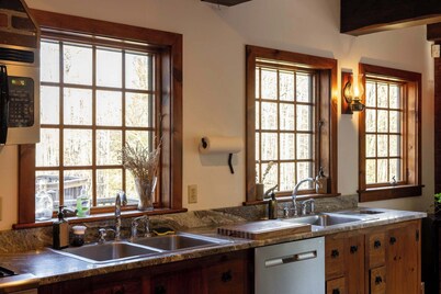 Historic Home on 80 Acres | Pool, Duck Pond & Gym