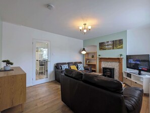 TV, offices - The Pollard Home | Acocks Green (Birmingham)