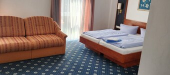 โรงแรม ฮอยเออร์ส