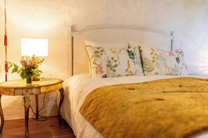 3 chambres, fer et planche à repasser, draps fournis