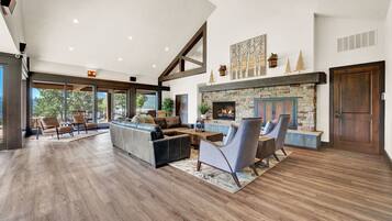 ุงูู
ูุดุฃุฉ ู
ู ุงูุฏุงุฎู