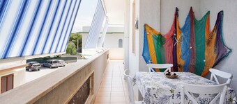 Appartamento a Torre Canne con Balcone