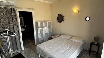 2 slaapkamers, een strijkplank/strijkijzer, wifi, beddengoed