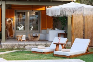 Deluxe Room, Patio | 1 bedroom, iron/ironing board, free WiFi